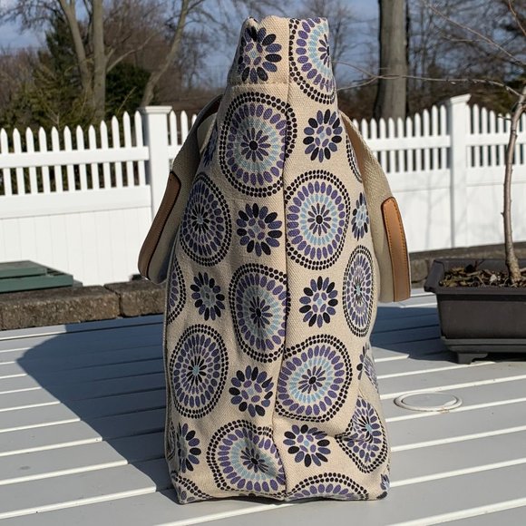 TOMMY HILFIGER Medallion Boho Tote Bag - Picture 4 of 14